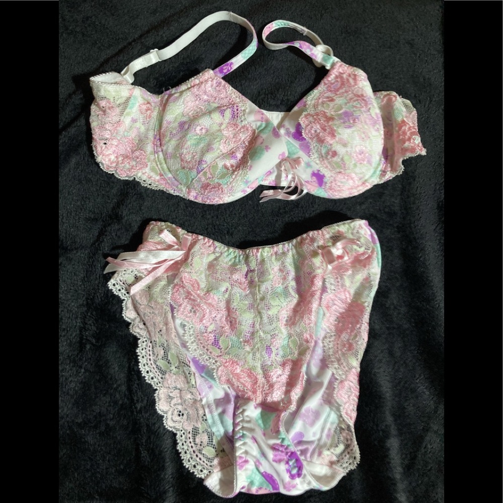 NWOT Bra & Panty Set 34B/M Floral Lace in Pastel Colors (no brand name)